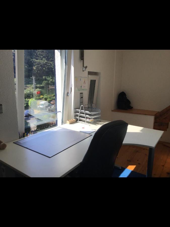 Doppelzimmer Dachgeschoss, Schnelles Wlan, Arbeitsplatz Und Garten Winningen Buitenkant foto