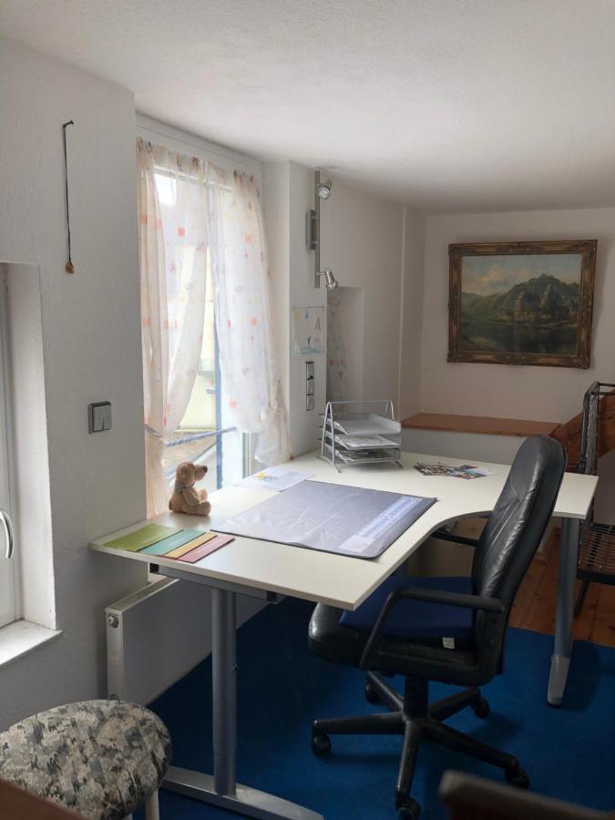 Doppelzimmer Dachgeschoss, Schnelles Wlan, Arbeitsplatz Und Garten Winningen Buitenkant foto